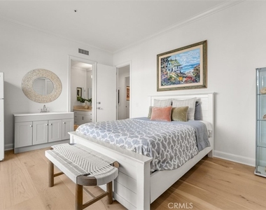 215 Poppy Avenue - Photo Thumbnail 14