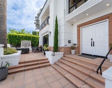 215 Poppy Avenue - Photo Thumbnail 3