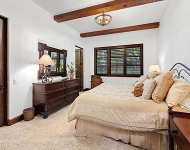 6870 La Valle Plateada - Photo Thumbnail 24