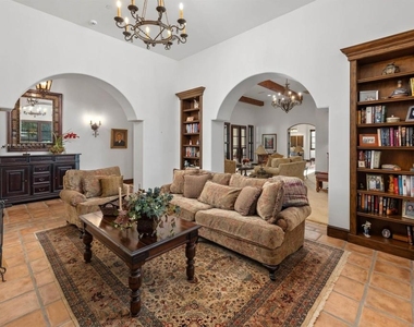 6870 La Valle Plateada - Photo Thumbnail 17