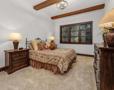 6870 La Valle Plateada - Photo Thumbnail 28