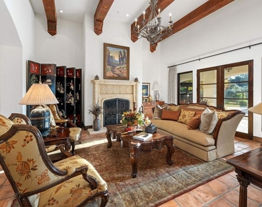 6870 La Valle Plateada - Photo Thumbnail 9