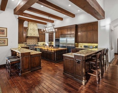 6870 La Valle Plateada - Photo Thumbnail 12