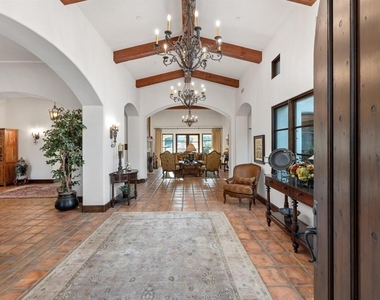 6870 La Valle Plateada - Photo Thumbnail 6