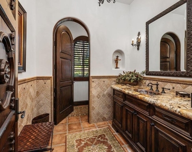 6870 La Valle Plateada - Photo Thumbnail 19