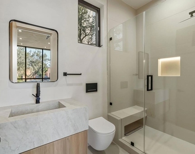 824 N Curson Avenue - Photo Thumbnail 32