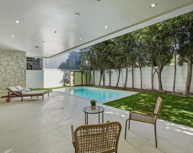 824 N Curson Avenue - Photo Thumbnail 46