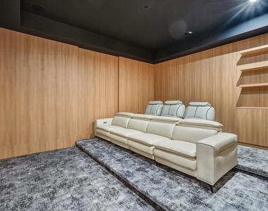 824 N Curson Avenue - Photo Thumbnail 16