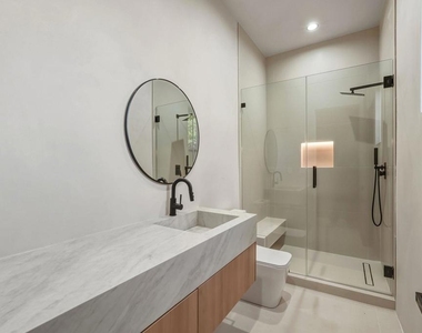 824 N Curson Avenue - Photo Thumbnail 36