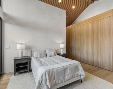 824 N Curson Avenue - Photo Thumbnail 31
