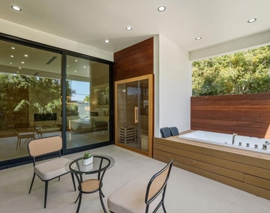 824 N Curson Avenue - Photo Thumbnail 26
