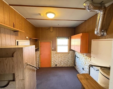 1226 148th Avenue - Photo Thumbnail 5