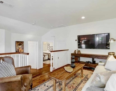 1052 Carolyn Avenue - Photo Thumbnail 23