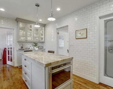 1052 Carolyn Avenue - Photo Thumbnail 8