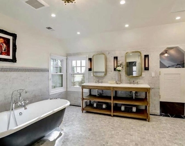 1052 Carolyn Avenue - Photo Thumbnail 31