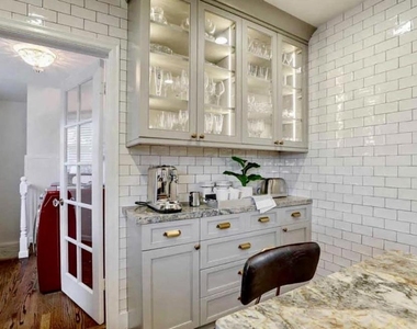 1052 Carolyn Avenue - Photo Thumbnail 13