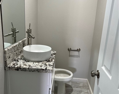16550 Olive Street - Photo Thumbnail 8