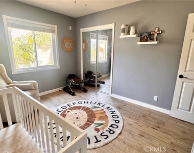 6250 Altura Avenue - Photo Thumbnail 15