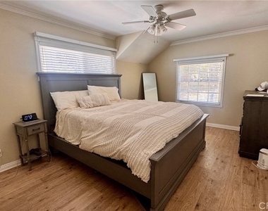 6250 Altura Avenue - Photo Thumbnail 13