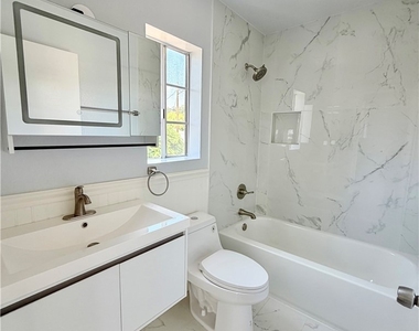 3250 Andrita Street - Photo Thumbnail 11