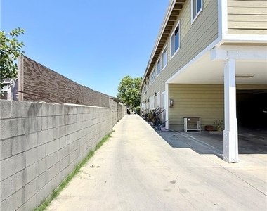 3250 Andrita Street - Photo Thumbnail 20