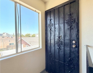 3250 Andrita Street - Photo Thumbnail 21