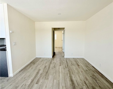 3250 Andrita Street - Photo Thumbnail 12