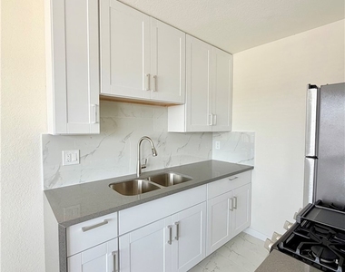 3250 Andrita Street - Photo Thumbnail 6