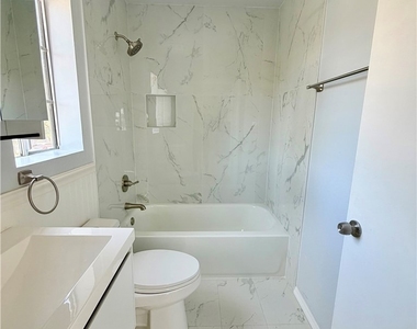 3250 Andrita Street - Photo Thumbnail 10