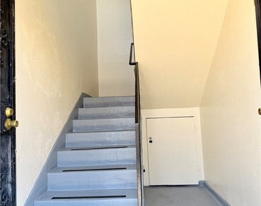3250 Andrita Street - Photo Thumbnail 18
