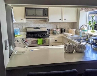 230 Plains Court - Photo Thumbnail 4