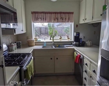 230 Plains Court - Photo Thumbnail 3