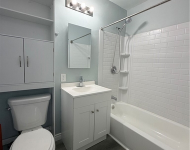 890 N Campus Avenue - Photo Thumbnail 12