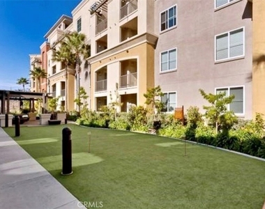 2106 Scholarship - Photo Thumbnail 7