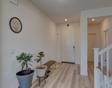 281 Cinnabar Way - Photo Thumbnail 4