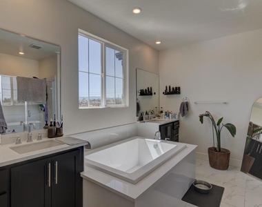 281 Cinnabar Way - Photo Thumbnail 16