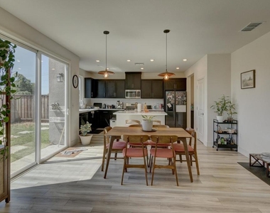 281 Cinnabar Way - Photo Thumbnail 10