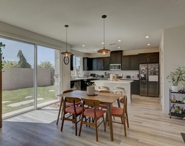 281 Cinnabar Way - Photo Thumbnail 9