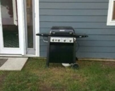 7311 Gaviota Street - Photo Thumbnail 4