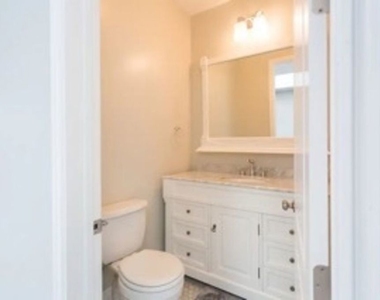 7311 Gaviota Street - Photo Thumbnail 3