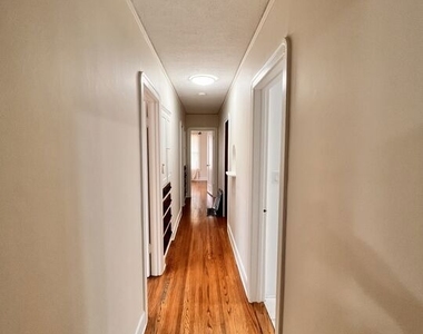 496 E 52nd Street - Photo Thumbnail 7