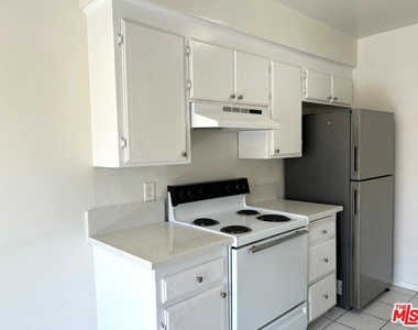 3741 Westwood Blvd - Photo Thumbnail 8