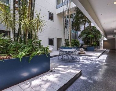 630 W 6th Street - Photo Thumbnail 19