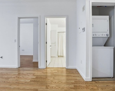 630 W 6th Street - Photo Thumbnail 9