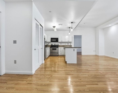 630 W 6th Street - Photo Thumbnail 1