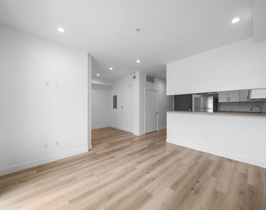 5612 Lexington Avenue - Photo Thumbnail 1
