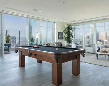 825 S Hill Street - Photo Thumbnail 48