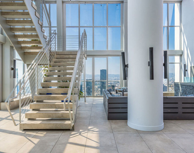 825 S Hill Street - Photo Thumbnail 11