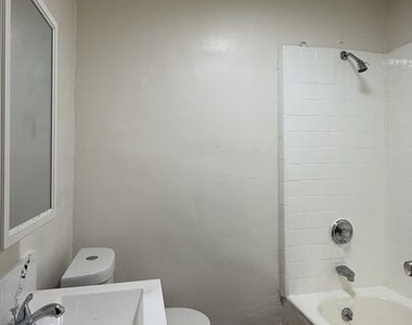 439 Lucas Avenue - Photo Thumbnail 12