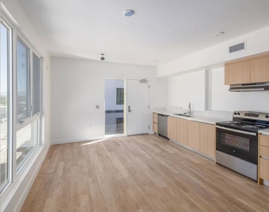 23036 Ventura Blvd - Photo Thumbnail 10